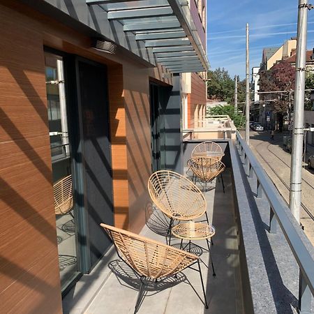 Tokiyo: A Lovely City Center 2 Bedrooms Apartment With Private Parking โซเฟีย ภายนอก รูปภาพ