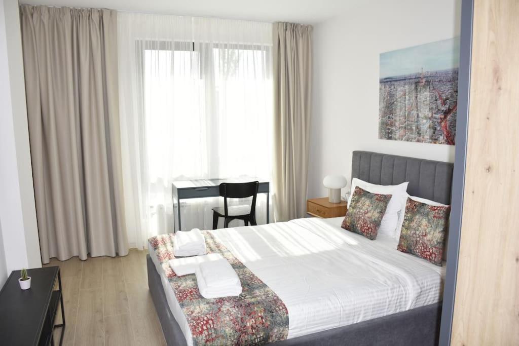 Tokiyo: A Lovely City Center 2 Bedrooms Apartment With Private Parking โซเฟีย ภายนอก รูปภาพ