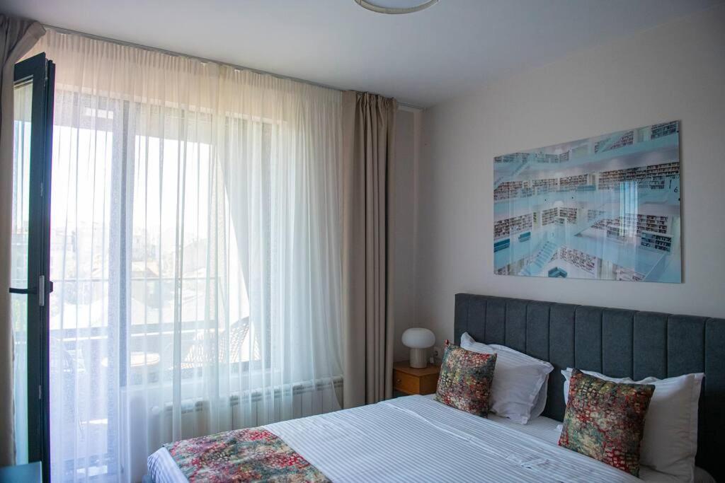 Tokiyo: A Lovely City Center 2 Bedrooms Apartment With Private Parking โซเฟีย ภายนอก รูปภาพ